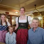 Hotel Der Obere Wirt Zum Queri 4*