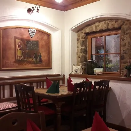 Hotel Der Obere Wirt Zum Queri 3*