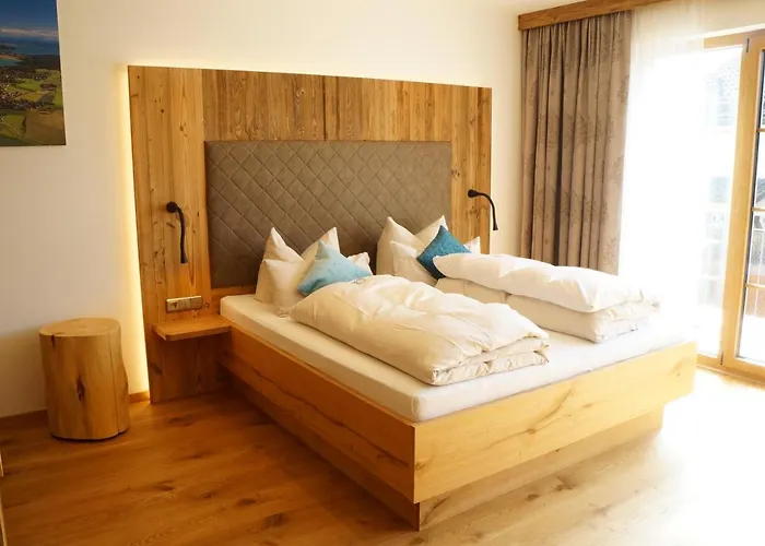 Otel Der Obere Wirt Zum Queri