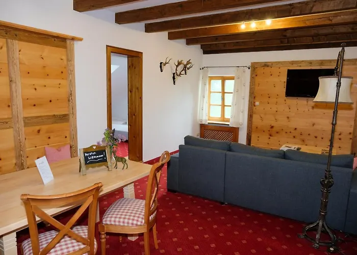 Otel Der Obere Wirt Zum Queri